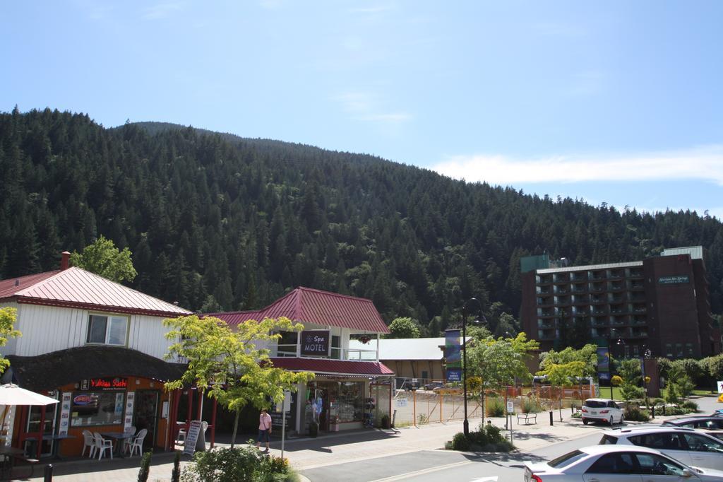 Harrison Spa Motel Harrison Hot Springs Exterior foto