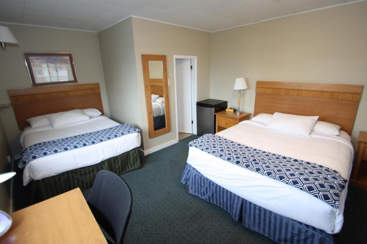 Harrison Spa Motel Harrison Hot Springs Exterior foto